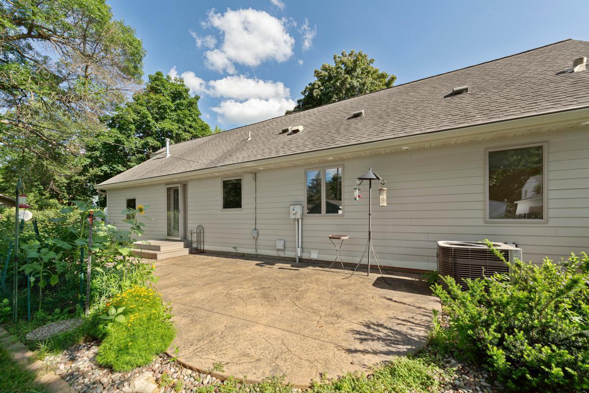 1502 4th Avenue SW Austin MN 55912