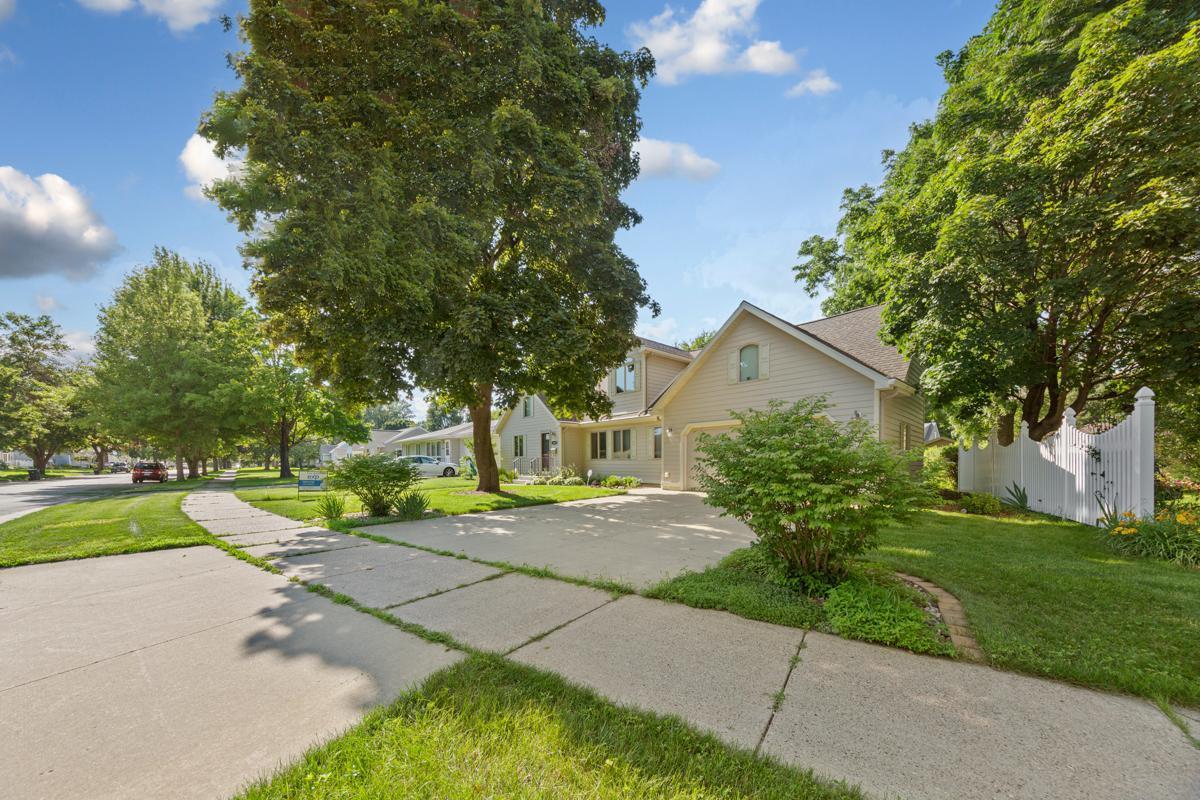 1502 4th Avenue SW Austin MN 55912