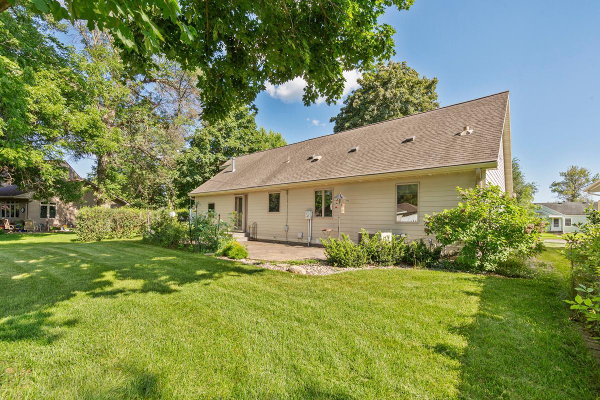 1502 4th Avenue SW Austin MN 55912