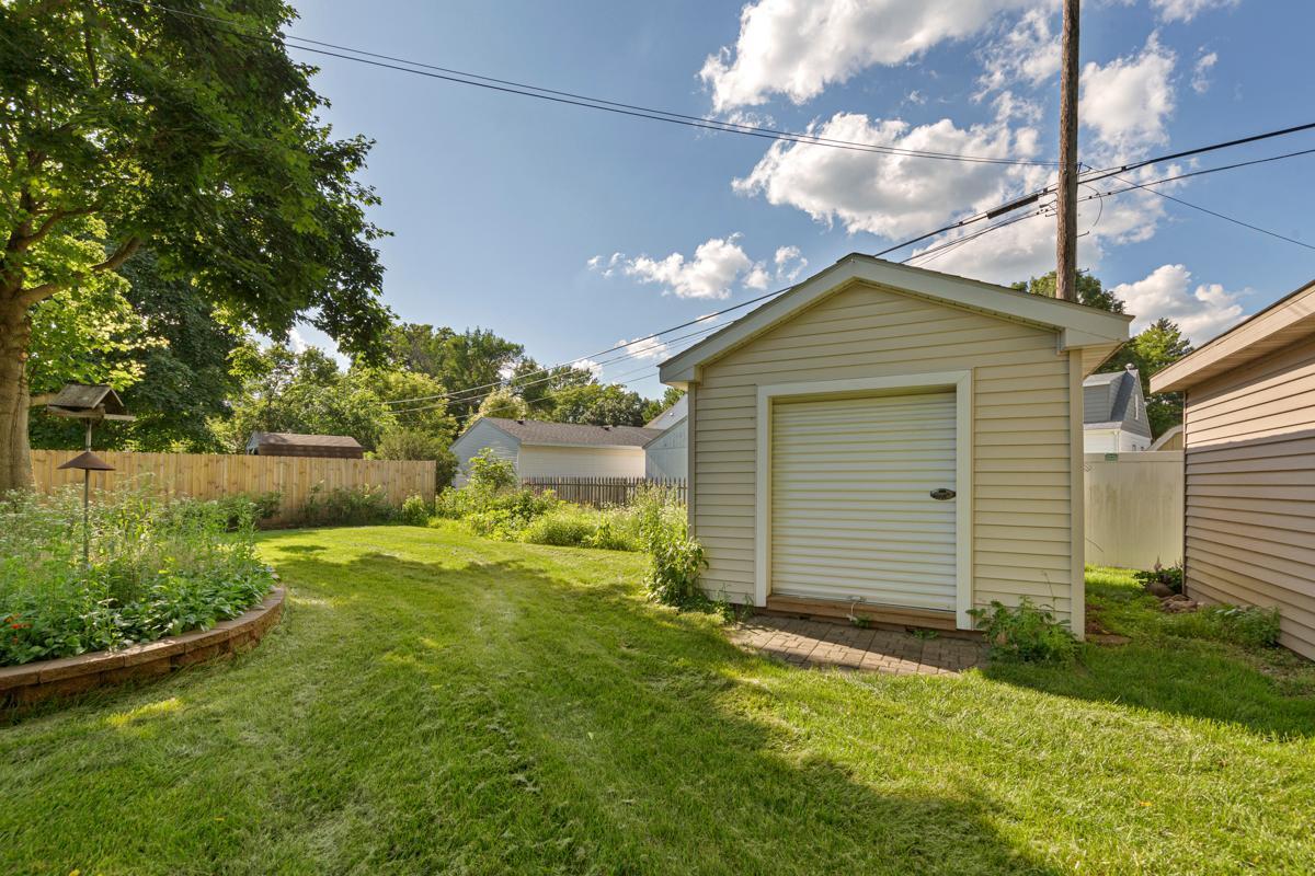 1502 4th Avenue SW Austin MN 55912