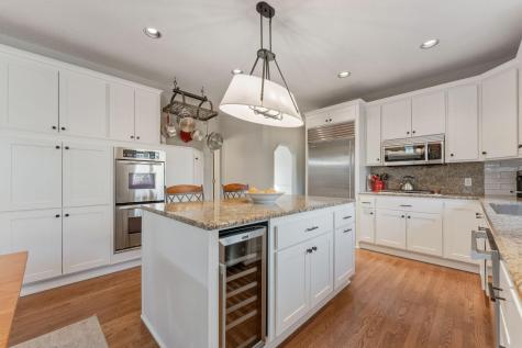 10299 Bucks Way Eden Prairie MN 55347