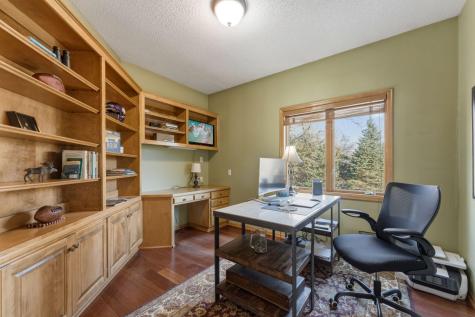 10299 Bucks Way Eden Prairie MN 55347