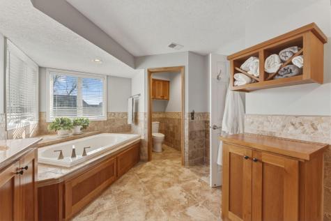 10299 Bucks Way Eden Prairie MN 55347