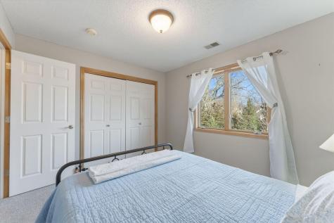 10299 Bucks Way Eden Prairie MN 55347