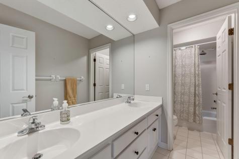 10299 Bucks Way Eden Prairie MN 55347