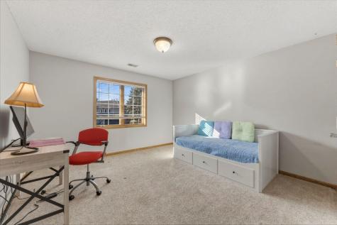 10299 Bucks Way Eden Prairie MN 55347