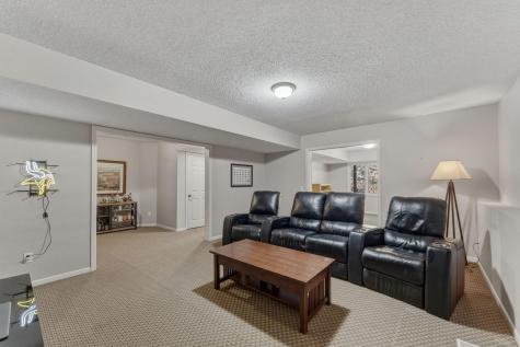 10299 Bucks Way Eden Prairie MN 55347