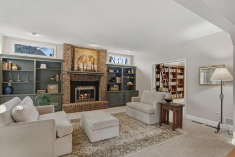 10299 Bucks Way Eden Prairie MN 55347