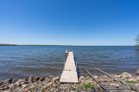 42491 Vista Road Isle MN 56342