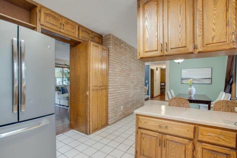 2005 S 15th Street S Moorhead MN 56560