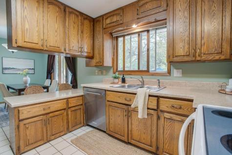 2005 S 15th Street S Moorhead MN 56560