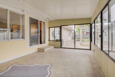 2005 S 15th Street S Moorhead MN 56560