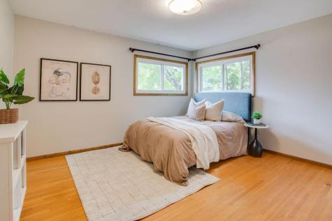 2005 S 15th Street S Moorhead MN 56560