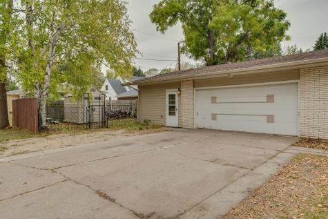 2005 S 15th Street S Moorhead MN 56560
