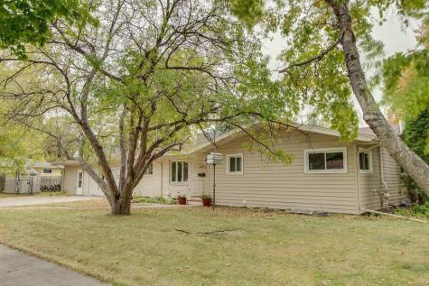 2005 S 15th Street S Moorhead MN 56560