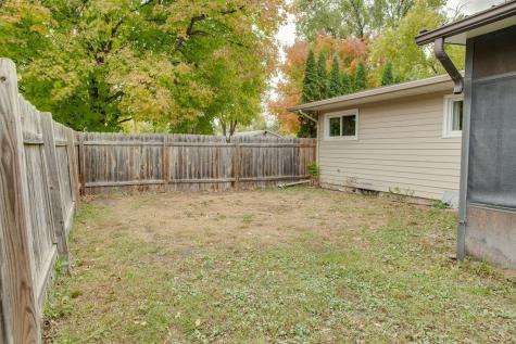 2005 S 15th Street S Moorhead MN 56560