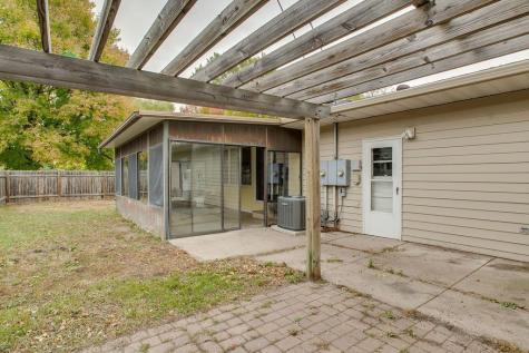 2005 S 15th Street S Moorhead MN 56560