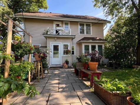 2327 E 4th Street Duluth MN 55812