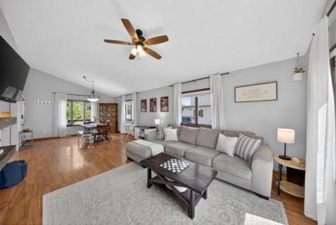 506 Park Avenue Goodhue MN 55027