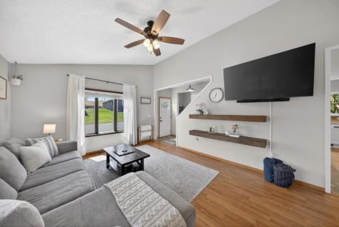506 Park Avenue Goodhue MN 55027