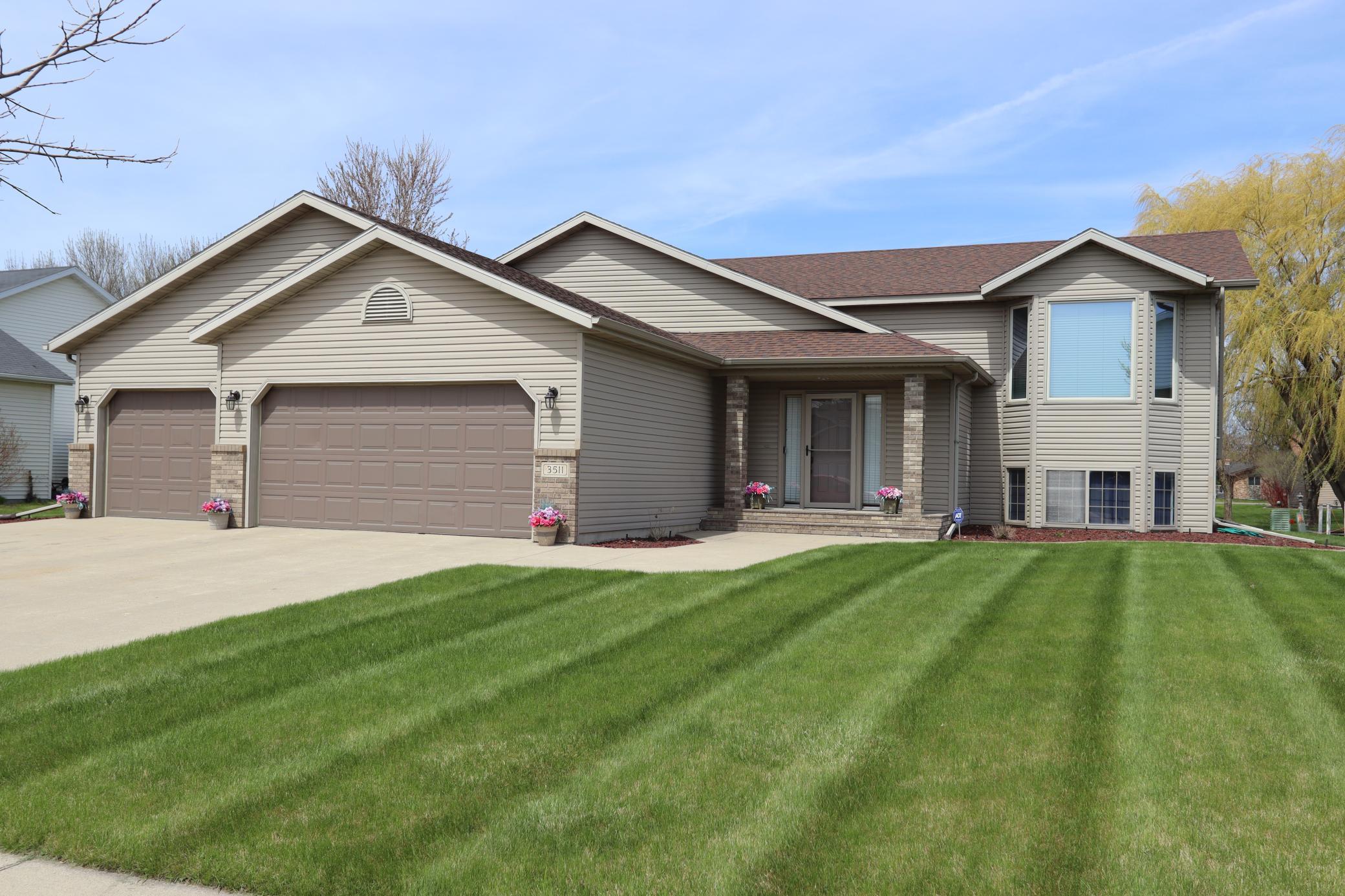 3511 42nd Avenue S Fargo ND 58104