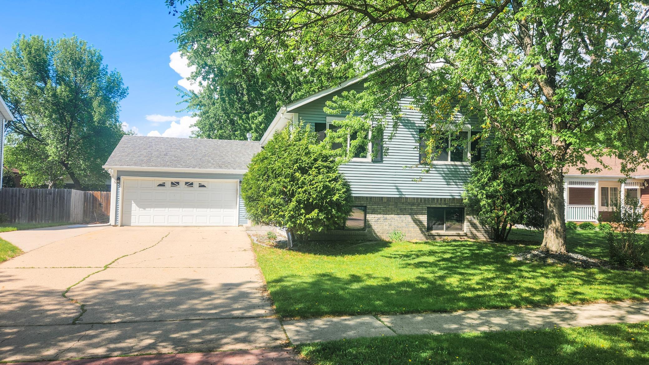 1919 27th Avenue S Fargo ND 58103