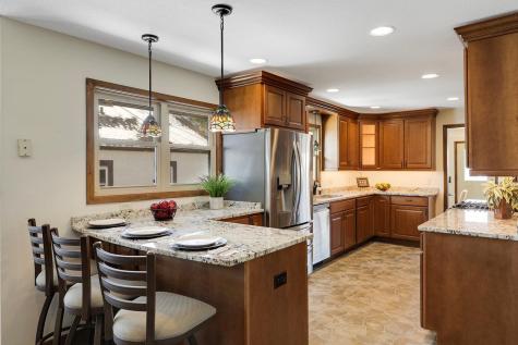 4201 40TH Avenue N Robbinsdale MN 55422