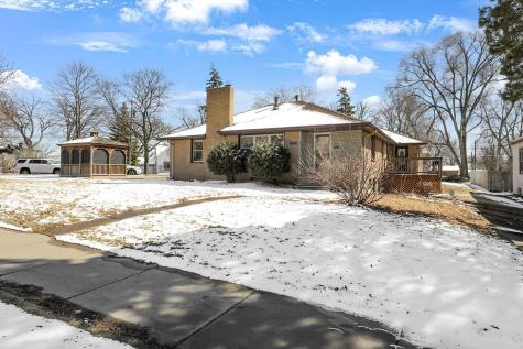 4201 40th Avenue N Robbinsdale MN 55422