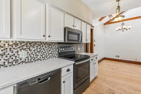 8675 Upper 206th Street W Lakeville MN 55044