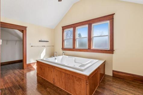 8675 Upper 206th Street W Lakeville MN 55044