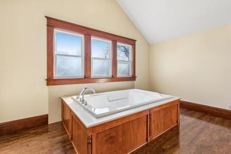 8675 Upper 206th Street W Lakeville MN 55044
