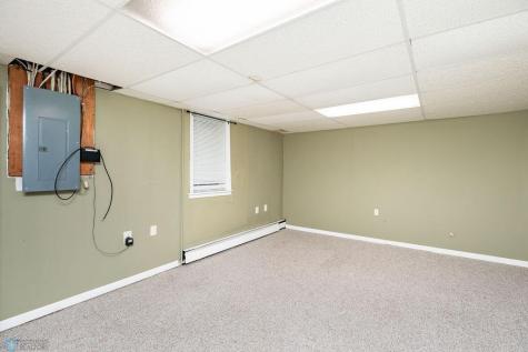 303 9th Avenue E Lisbon ND 58054