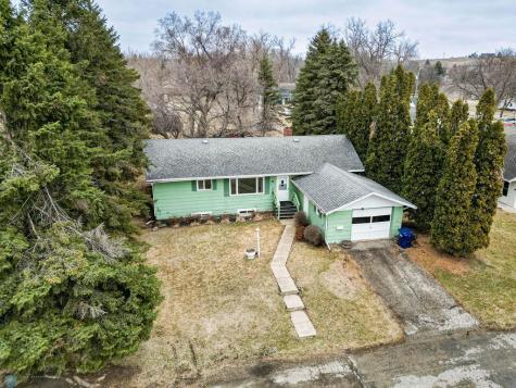 303 9th Avenue E Lisbon ND 58054