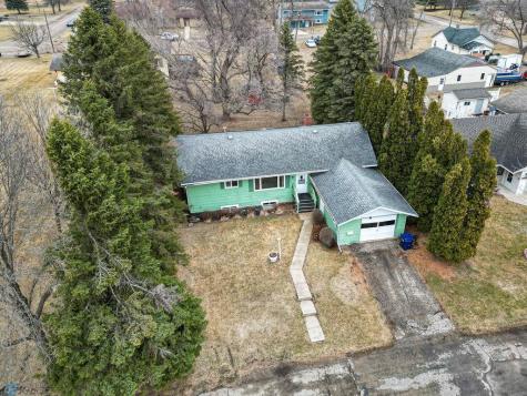 303 9th Avenue E Lisbon ND 58054