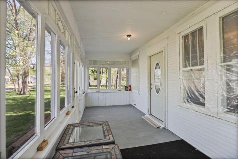 724 1st Street N Waterville MN 56096