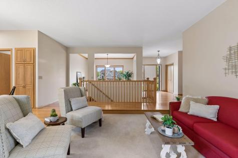 10947 Alexandra Court Inver Grove Heights MN 55077