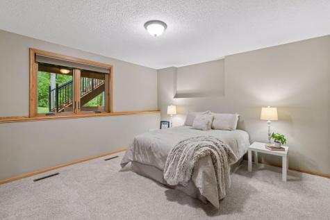 10947 Alexandra Court Inver Grove Heights MN 55077