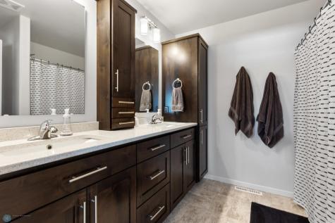 440 B52 Boulevard Kindred ND 58051