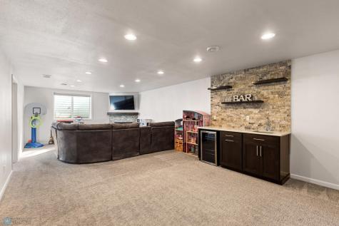 440 B52 Boulevard Kindred ND 58051