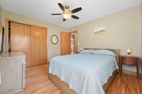 783 California Avenue W Saint Paul MN 55117
