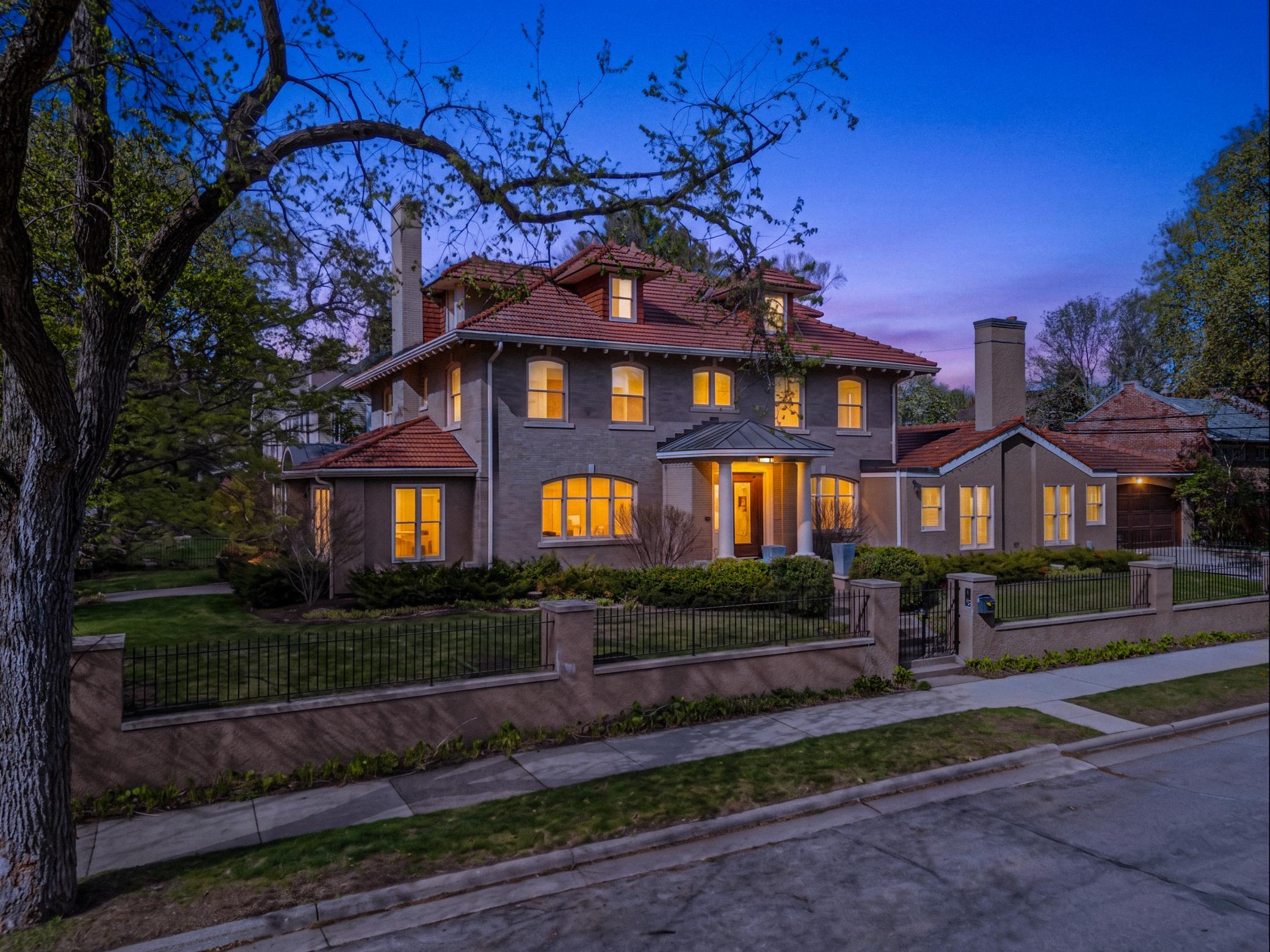 1724 Summit Avenue Minneapolis MN 55403