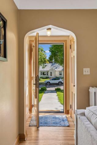 1279 Niles Avenue Saint Paul MN 55116