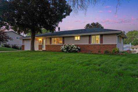 6540 Zealand Avenue N Brooklyn Park MN 55428