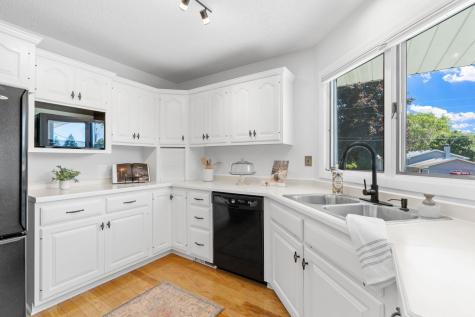 6540 Zealand Avenue N Brooklyn Park MN 55428