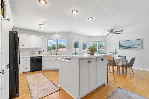 6540 Zealand Avenue N Brooklyn Park MN 55428