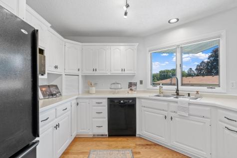 6540 Zealand Avenue N Brooklyn Park MN 55428