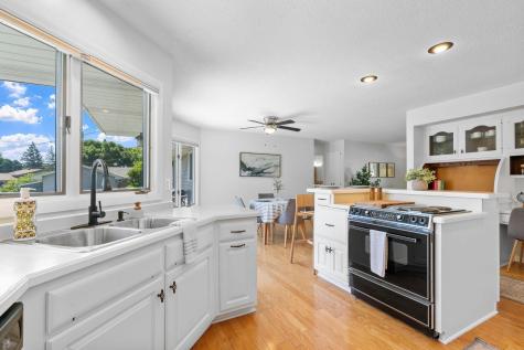 6540 Zealand Avenue N Brooklyn Park MN 55428