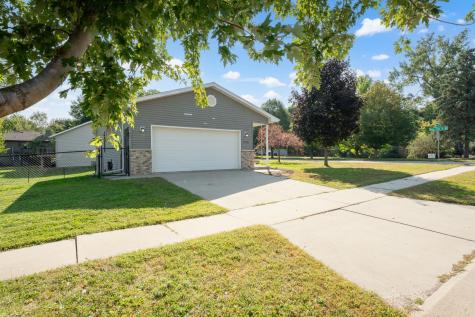 2708 Northern Valley Drive NE Rochester MN 55906