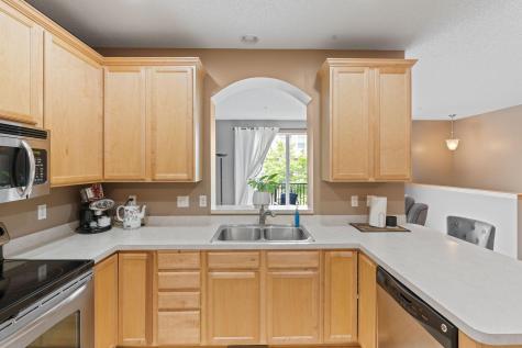 7509 Parkridge Way Savage MN 55378