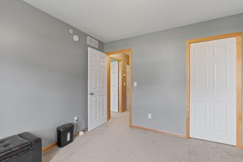 7509 Parkridge Way Savage MN 55378